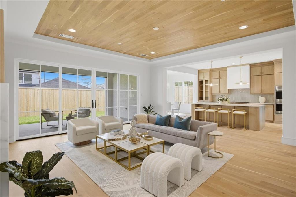 Williamson Caruth Terrace - Residential