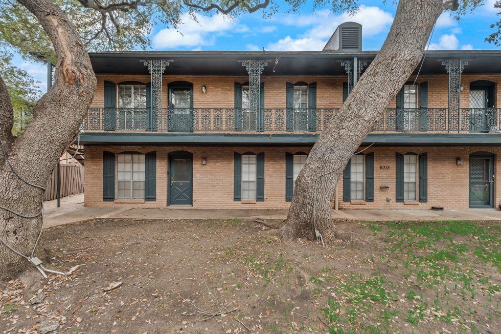 6015 E University Boulevard 228