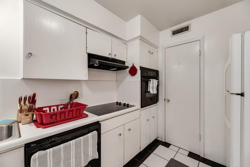 La Fontaine Condo - Residential