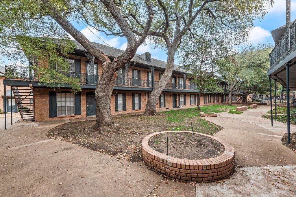 6015 E University Boulevard 228