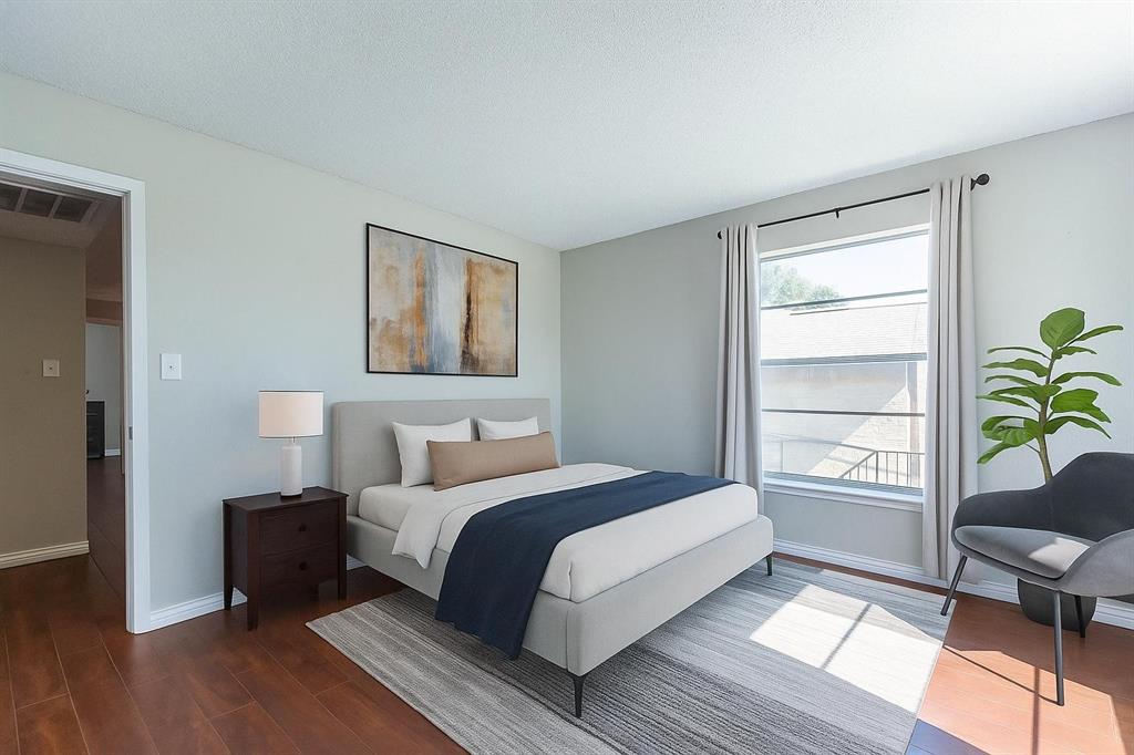 Centre Square 01 Condo - Residential