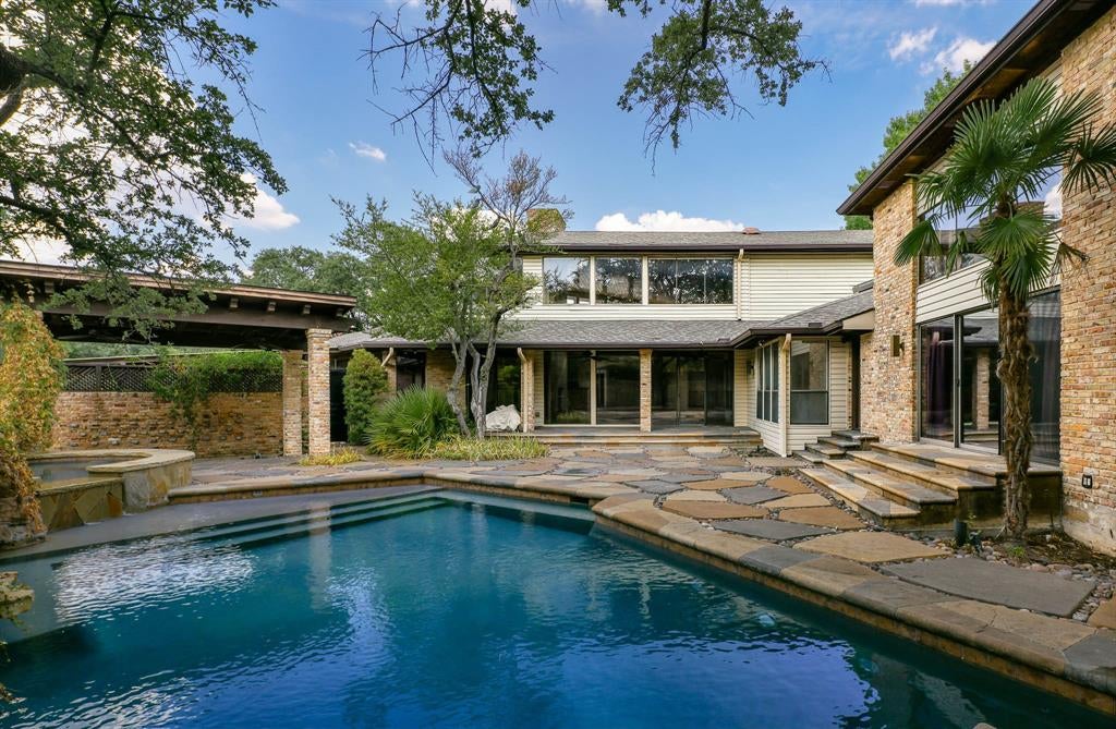 11298 Russwood Circle