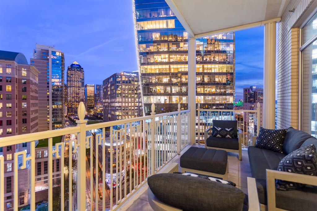 Ritz-Carlton Residences 1 - Residential