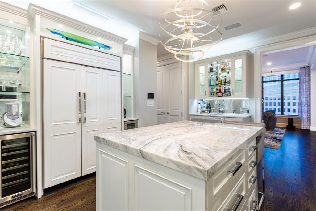 Ritz-Carlton Residences 1 - Residential