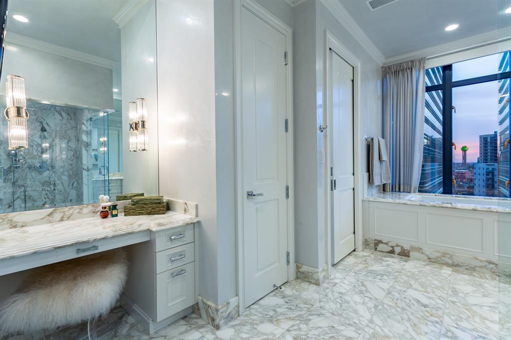 Ritz-Carlton Residences 1 - Residential