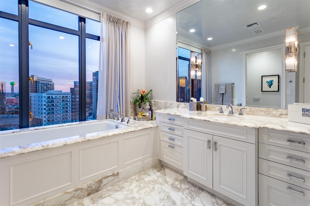 Ritz-Carlton Residences 1 - Residential