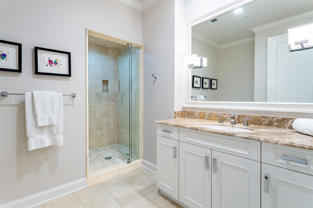 Ritz-Carlton Residences 1 - Residential