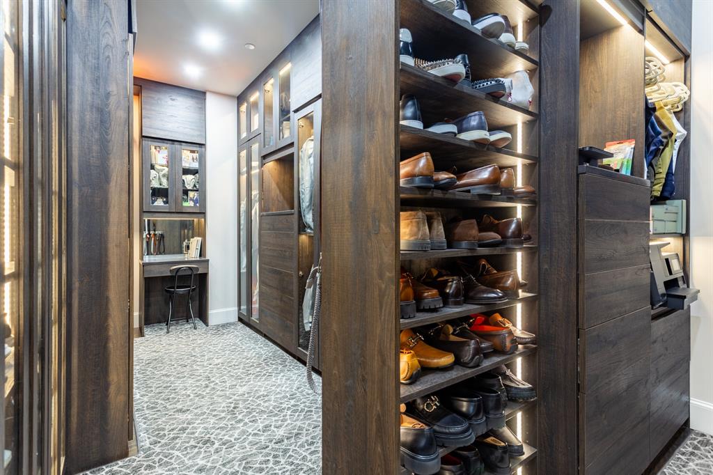 Ritz-Carlton Residences 1 - Residential