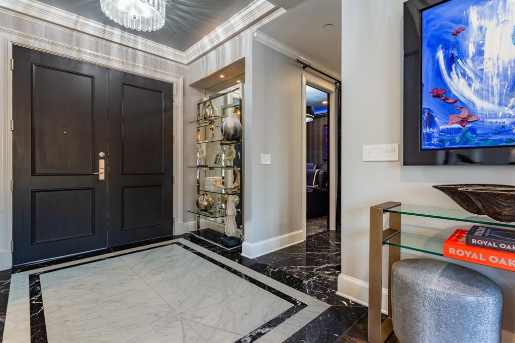 2525 N PEARL Street 1403
