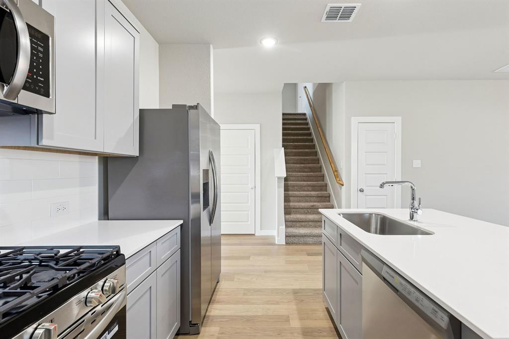 Lone Oak - Residential