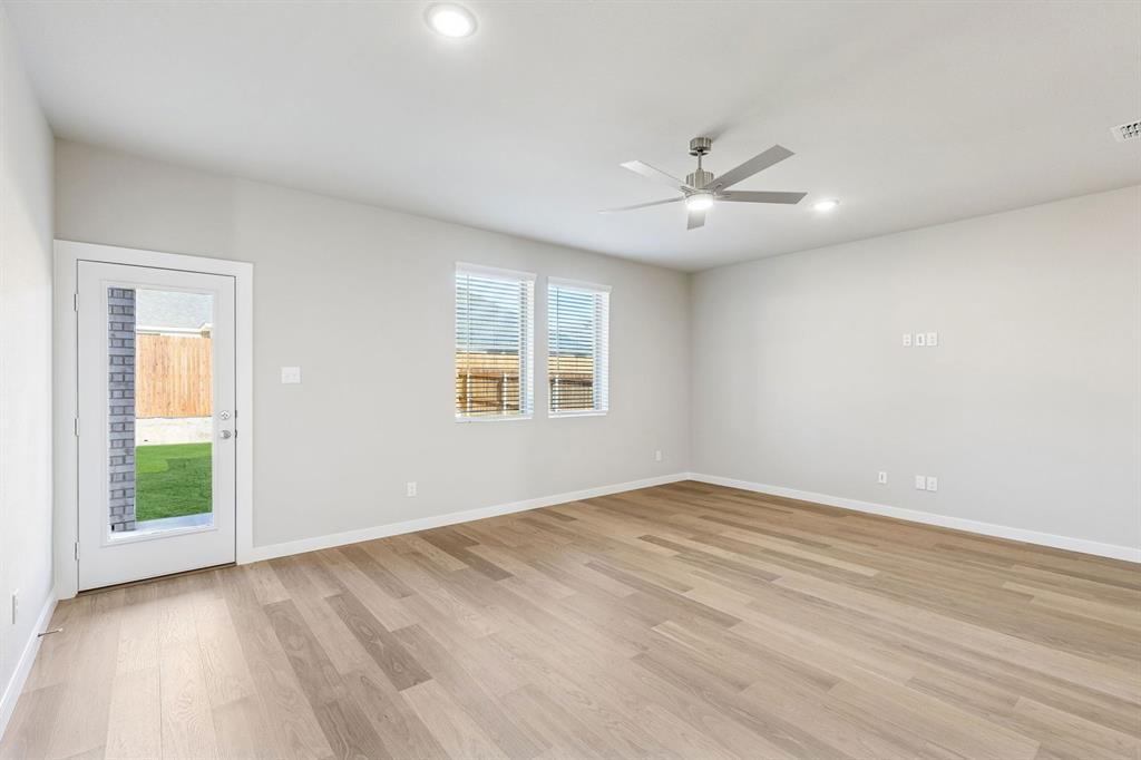 Lone Oak - Residential