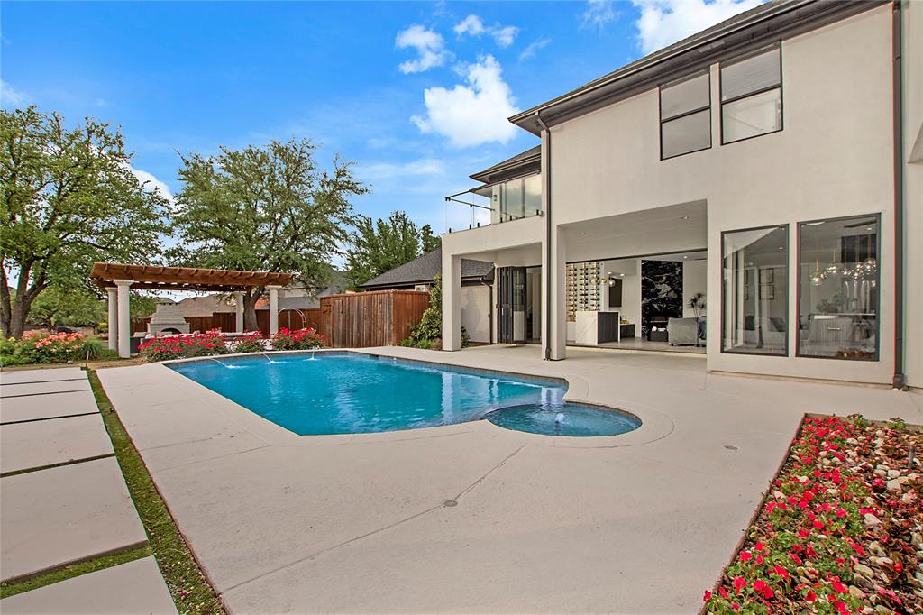 The Lakes On Legacy Drive Ph II - Residential