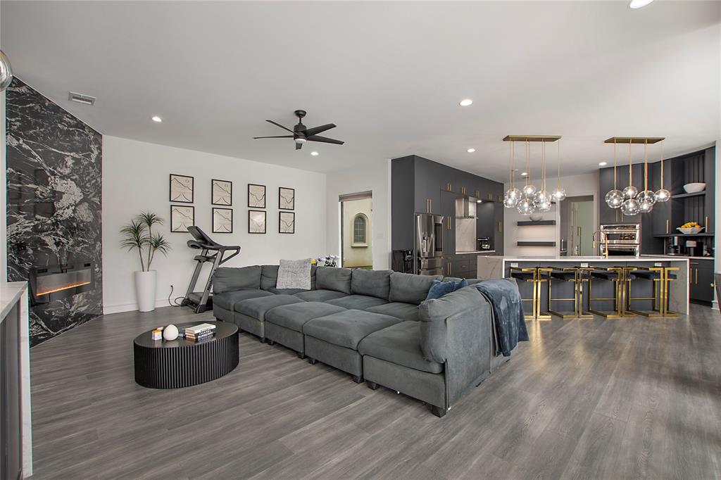 The Lakes On Legacy Drive Ph II - Residential