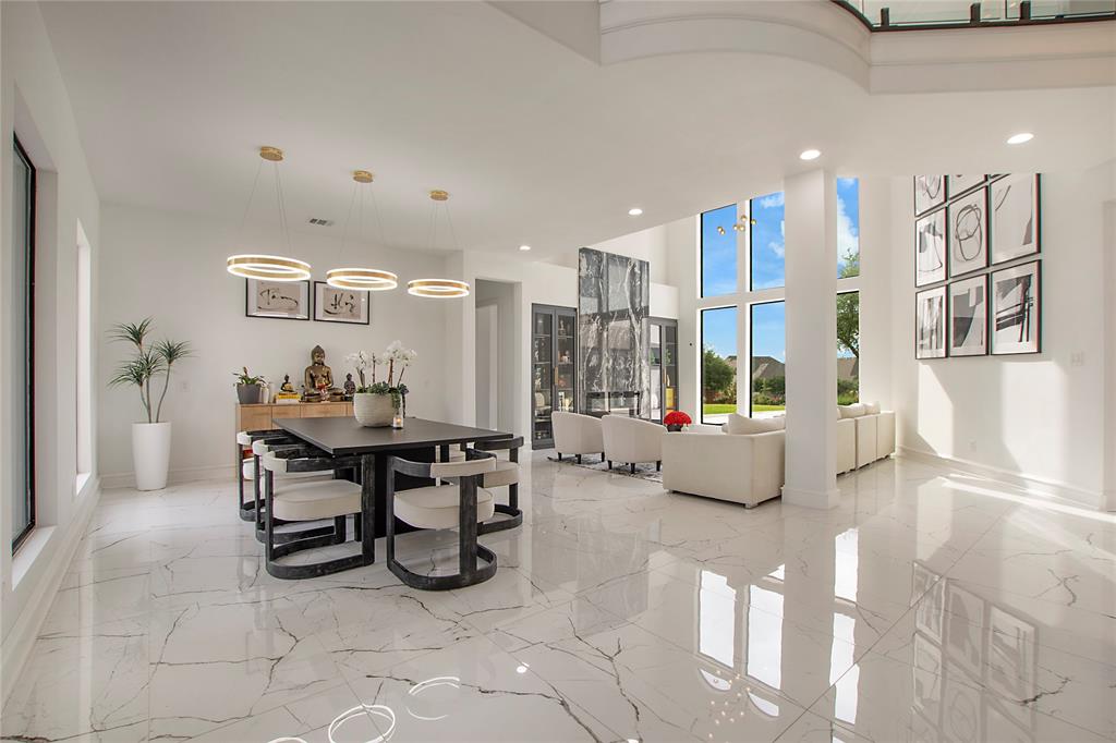 4824 Longvue Drive