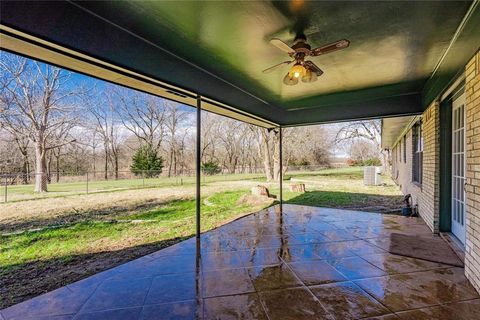 A home in Pecan Gap