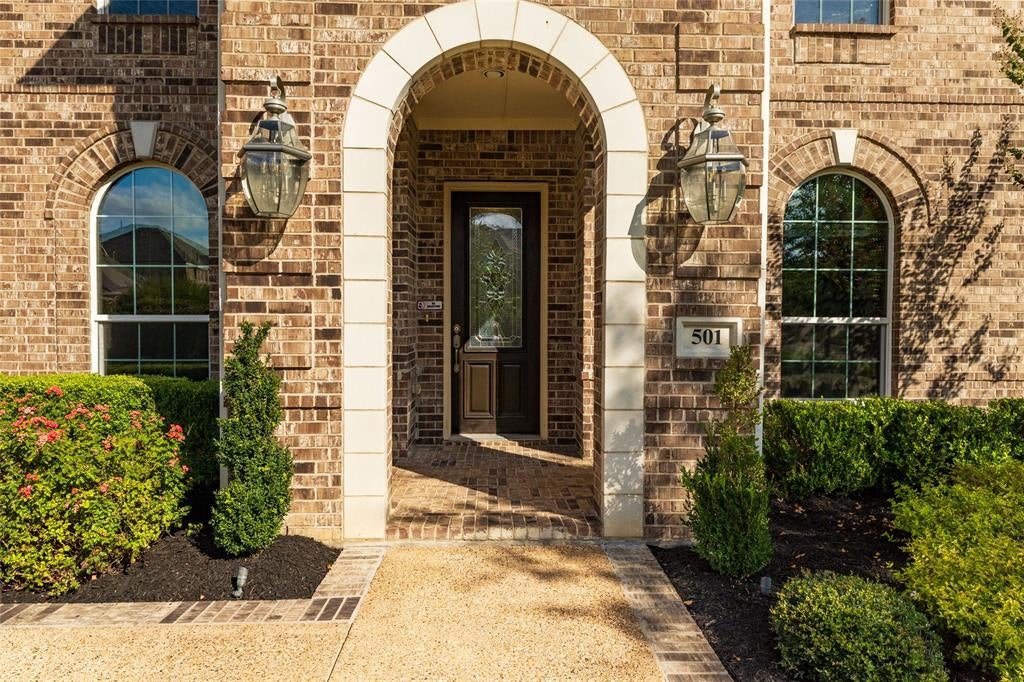 501 Rawhide Path
