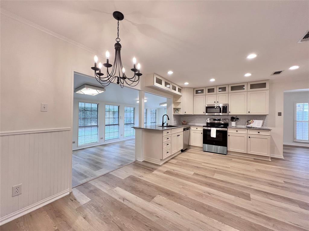 Arlington, Texas 76016, United States, 3 Bedrooms Bedrooms, ,2 BathroomsBathrooms,Residential,Pending,155744