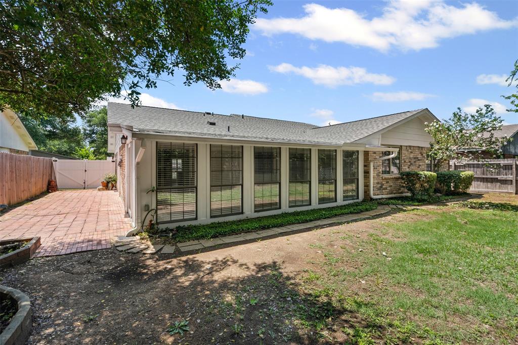 Arlington, Texas 76016, United States, 3 Bedrooms Bedrooms, ,2 BathroomsBathrooms,Residential,Pending,155744