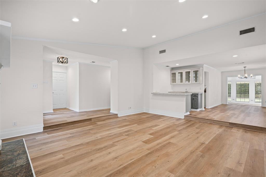 Arlington, Texas 76016, United States, 3 Bedrooms Bedrooms, ,2 BathroomsBathrooms,Residential,Pending,155744