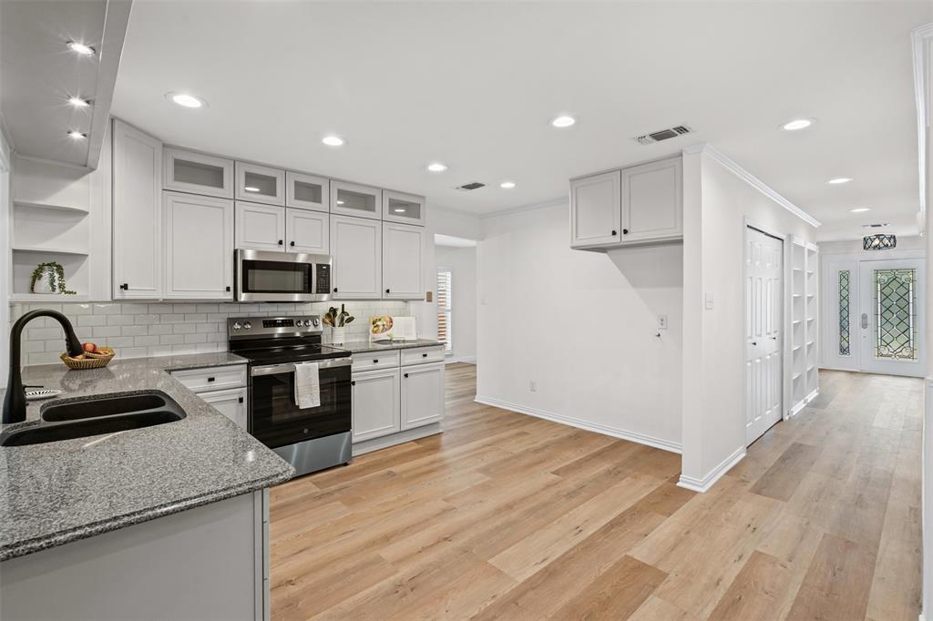 Arlington, Texas 76016, United States, 3 Bedrooms Bedrooms, ,2 BathroomsBathrooms,Residential,Pending,155744