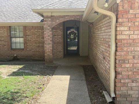 72 Delmore Drive Hillsboro TX 76645