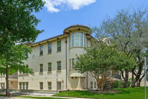 Tiny photo for 5801 Hillcrest Avenue #06, University Park, TX 75205 (MLS # 21173355)