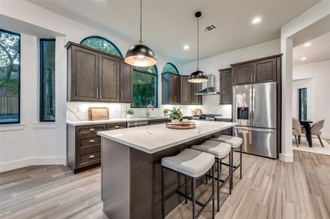 2715 Carriage Trail McKinney TX 75072