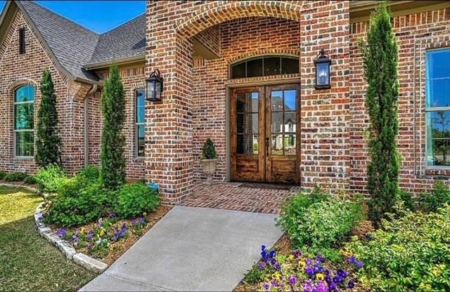 3830 Saddle Creek