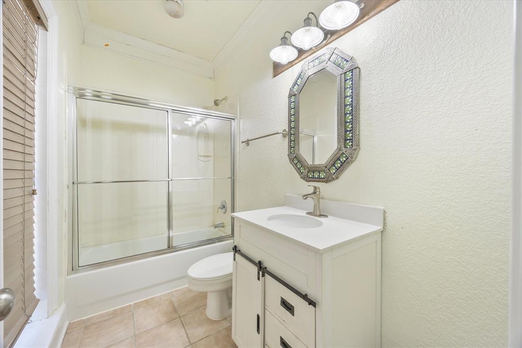 Fox Point Club Add II - Residential