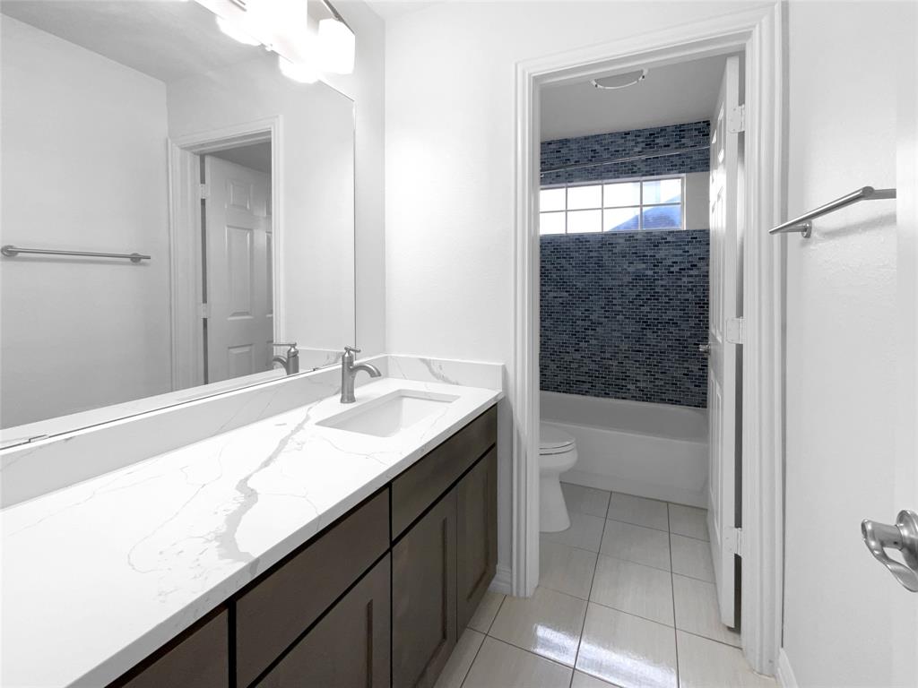 The Lakes On Legacy Drive Ph I - Residential