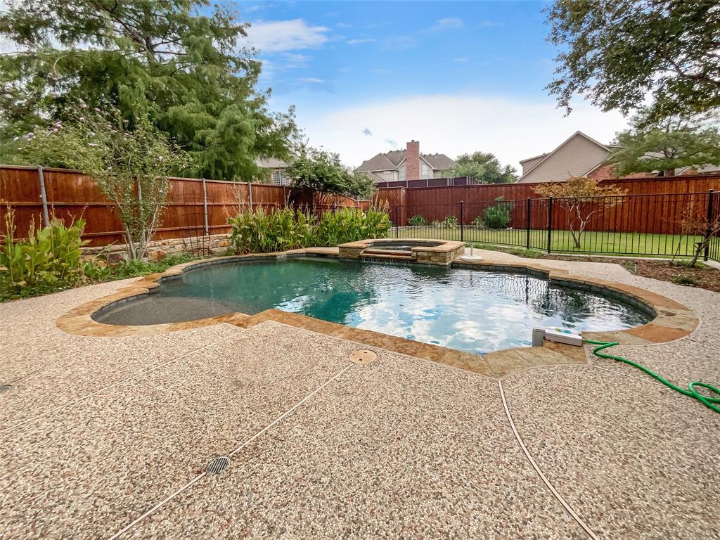 The Lakes On Legacy Drive Ph I - Residential