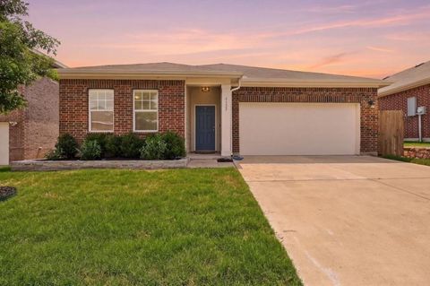 Photo of 5325 Northfield Drive, Fort Worth, TX 76179 (MLS # 21244513)