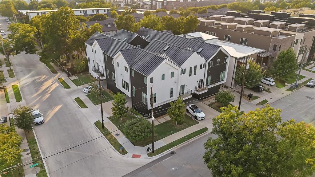 2001 N PRAIRIE CONDOS - Residential