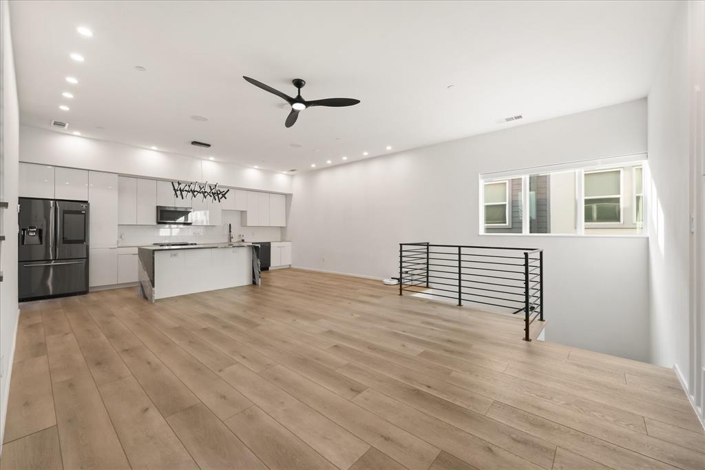 2001 N PRAIRIE CONDOS - Residential