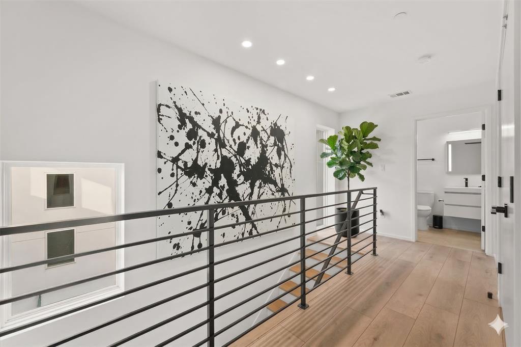 2001 N PRAIRIE CONDOS - Residential