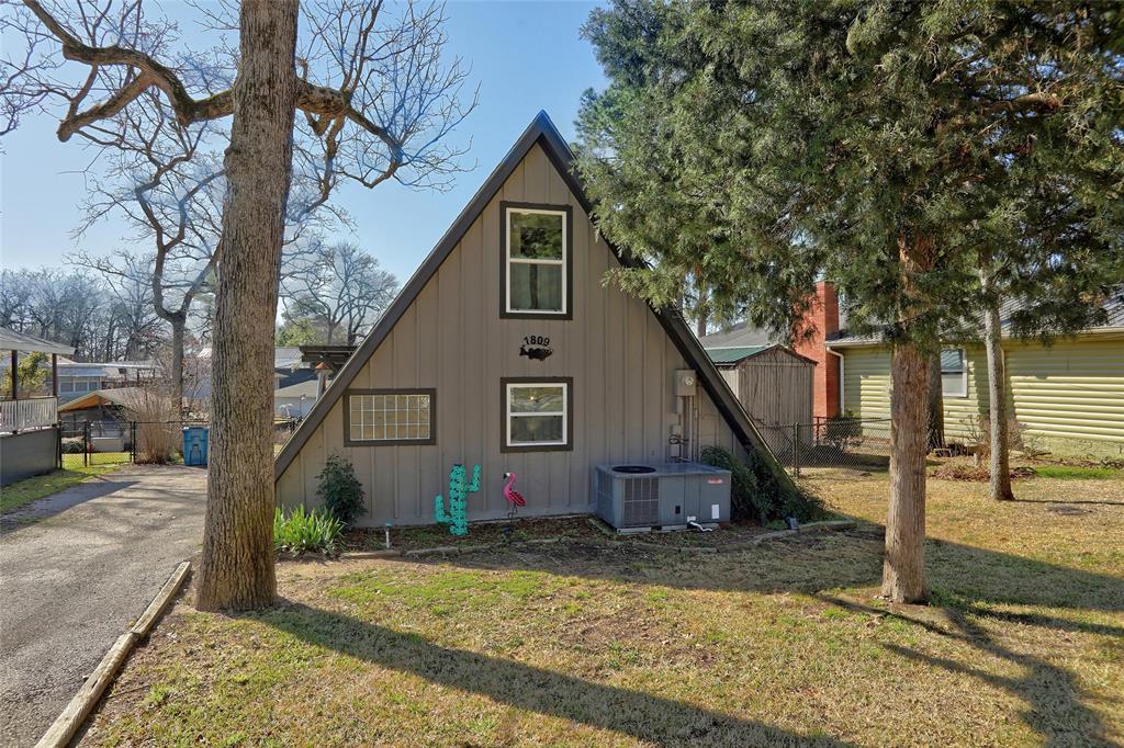 1809 Oak Shore Drive