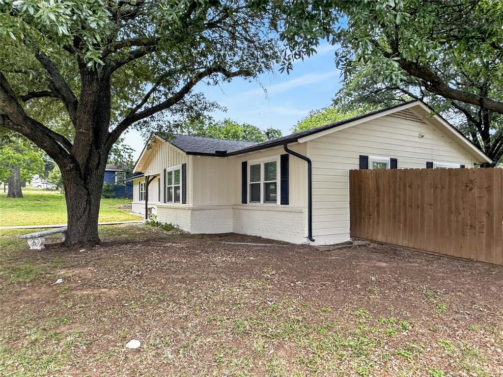 617 Dunaway Lane