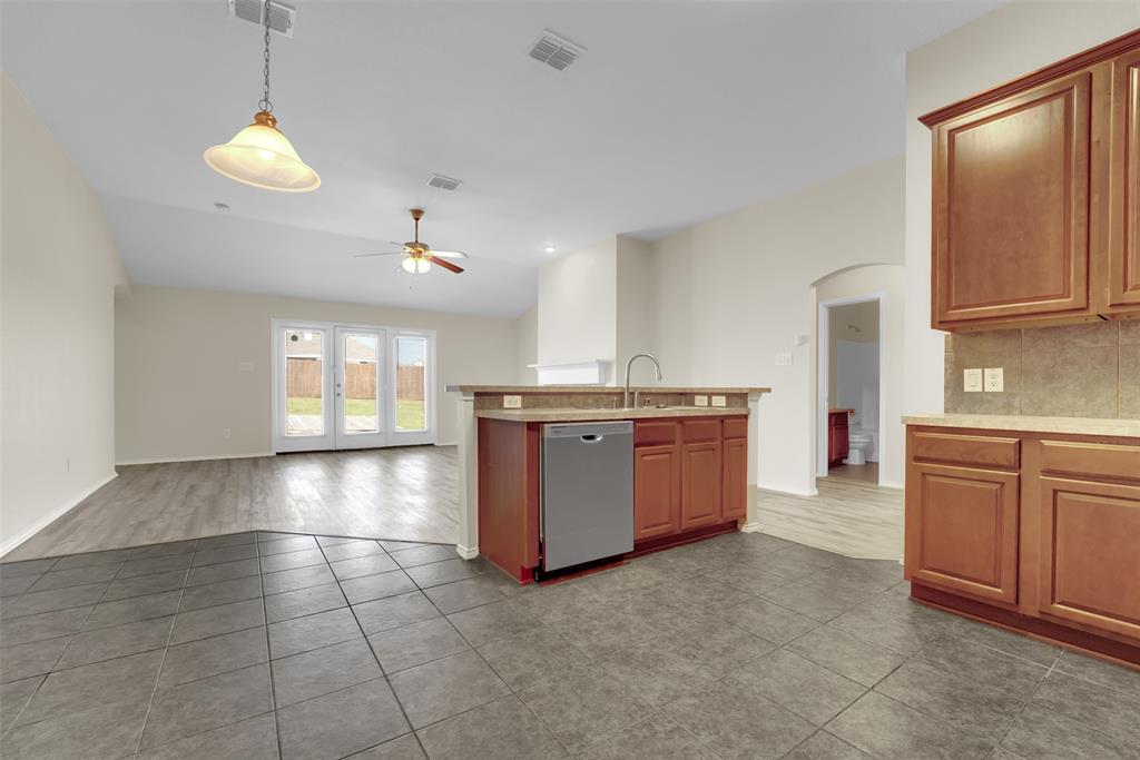 Woodridge Estates Ph One - Residential