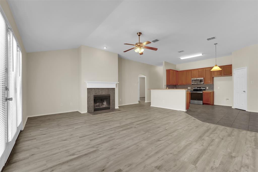 Woodridge Estates Ph One - Residential