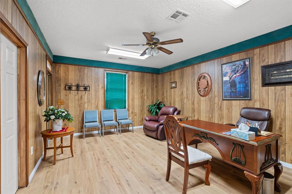 Corsicana - Commercial Sale