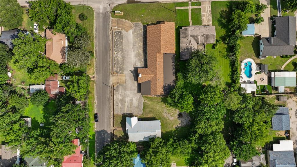 Corsicana - Commercial Sale