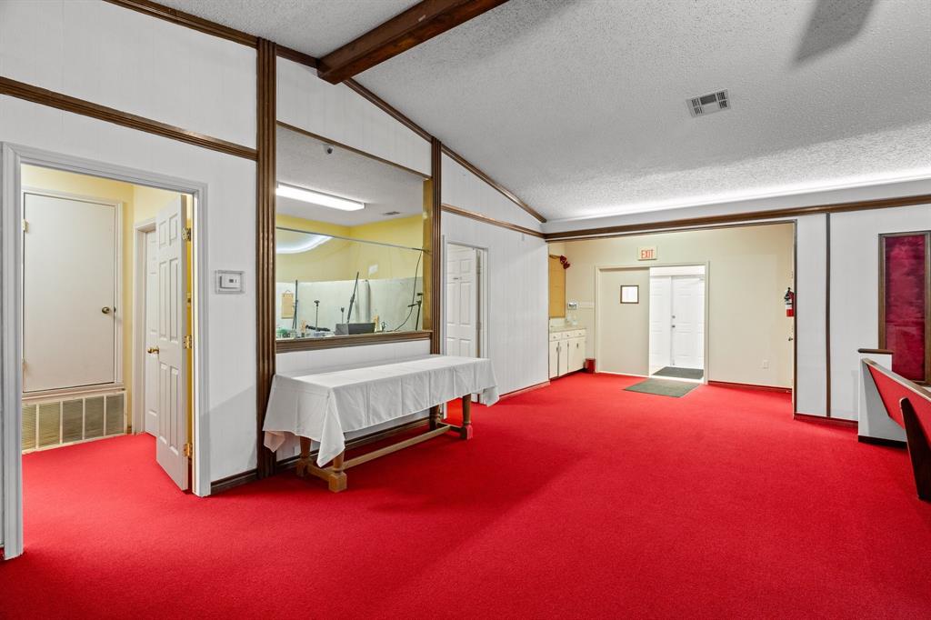 Corsicana - Commercial Sale