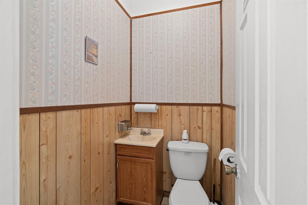 Corsicana - Commercial Sale