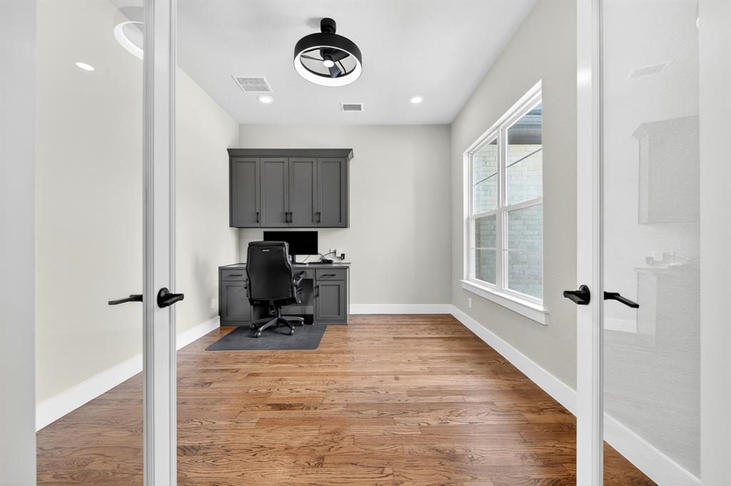3312 Crosby Lane