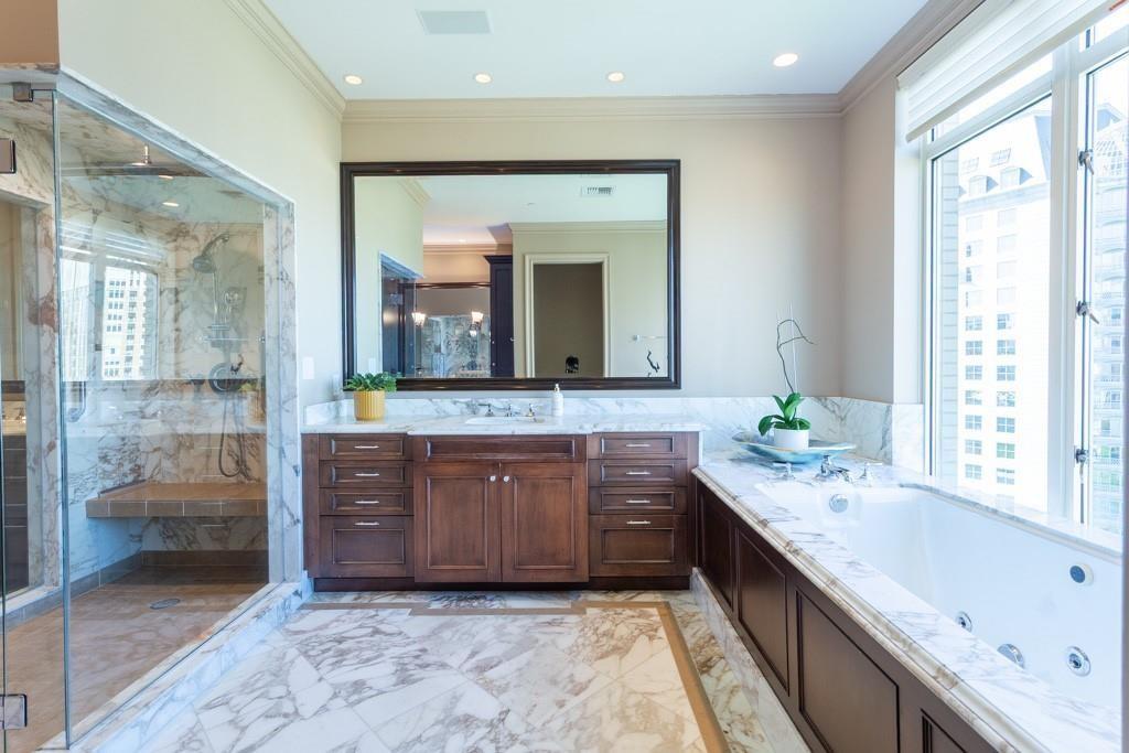 Ritz-Carlton Residences Condo In Uptown - Residential Lease