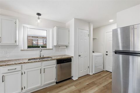 Tiny photo for 8205 Pacific Pearl Drive, Rowlett, TX 75089 (MLS # 21097447)