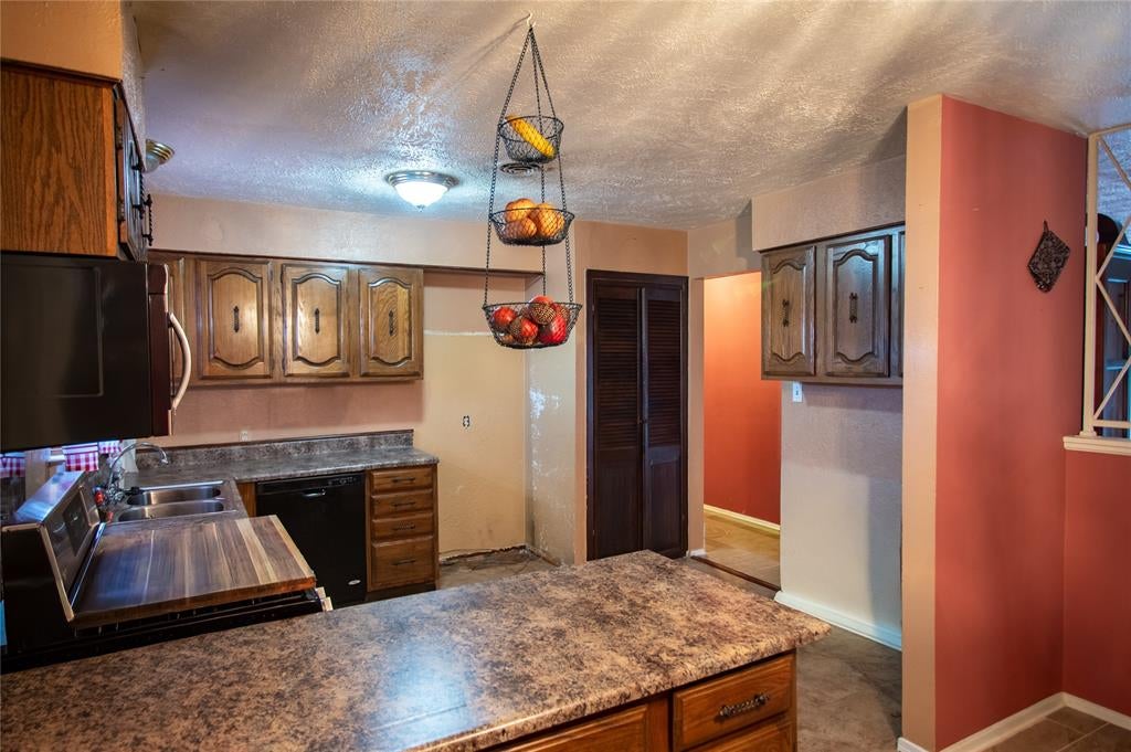 2251 Myrtlewood Drive