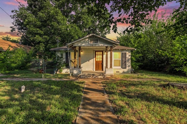 2817 BURNETT AVE, WACO, TX 76711 - Image b1f811ffcb3551ce4c4868cb5b8dee5c/810512134