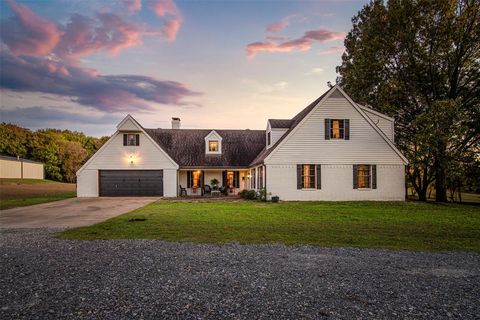 A home in Van Alstyne