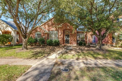 Photo of 2818 Spanish Moss Trail, Frisco, TX 75033 (MLS # 21100795) Photo of 2818 Spanish Moss Trail, Frisco, TX 75033 (MLS # 21100795)